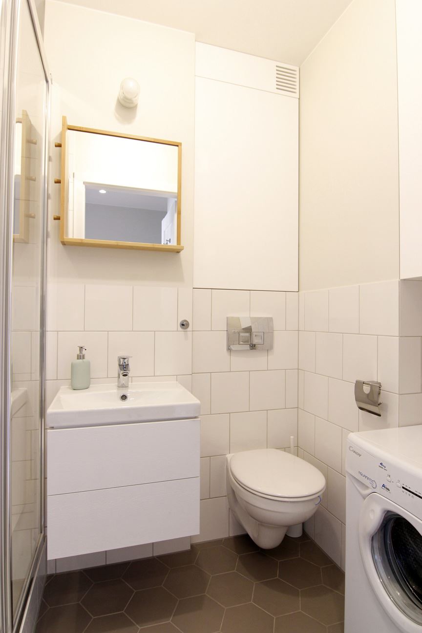Home staging jasnej łazienki w mieszkaniu w Warszawie